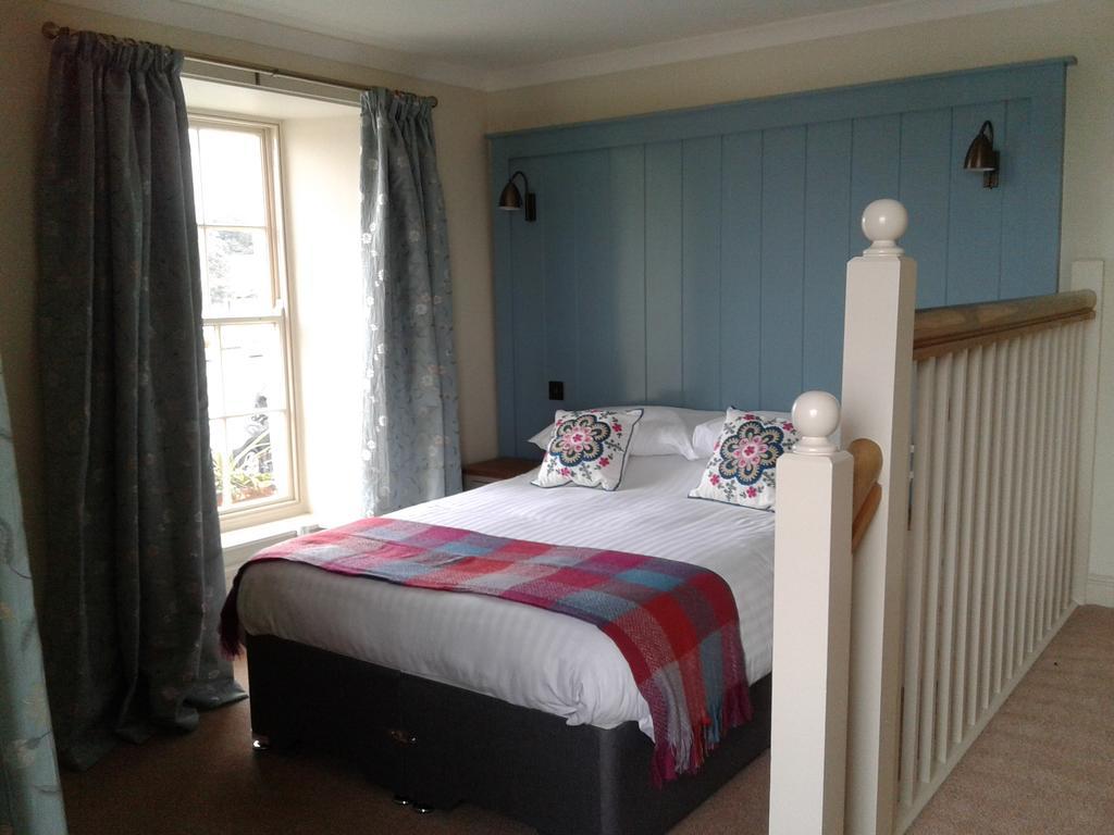 The Edgcumbe Arms Bed and Breakfast Torpoint Εξωτερικό φωτογραφία